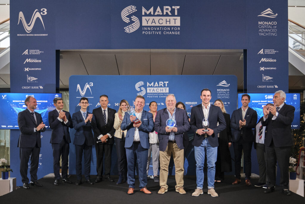 winners from the Smart Yacht Innovation award: wisamo on the left, Lineat Composites at the center, nlcomp on the right.